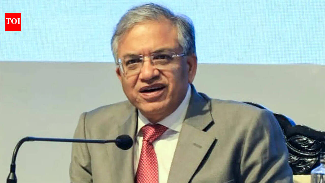 विपक्ष ने सीईसी ज्ञानेश कुमार को हटाने की मांग को लेकर नया नोटिस सौंपा | भारत समाचार