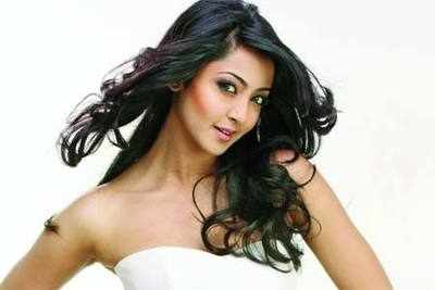 Aindrita Ray on Twitter Miss my short hair I think its time   Short or Long  httpstco9Rn6sNALnk  Twitter