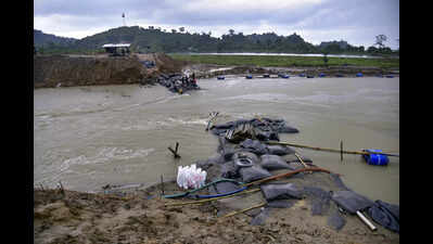 Barak prepares to reinforce embankments prior to monsoon season; 24x7 control room to be operational from May 1
