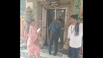 Temple burgled in Kendrapada village, robbers decamp with gold, silver, cash