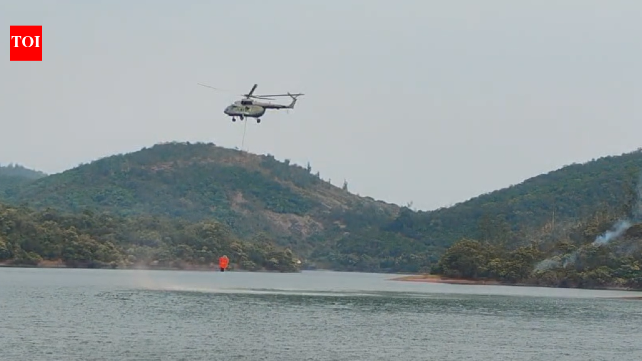 IAF uses chopper with Bambi bucket to douse forest fire in the Nilgiris