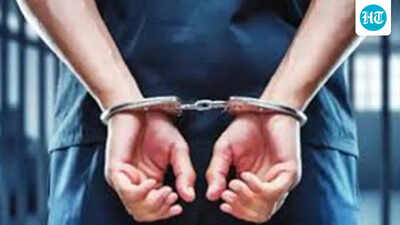 ATS arrests 2 from Deoghar with US-made pistol