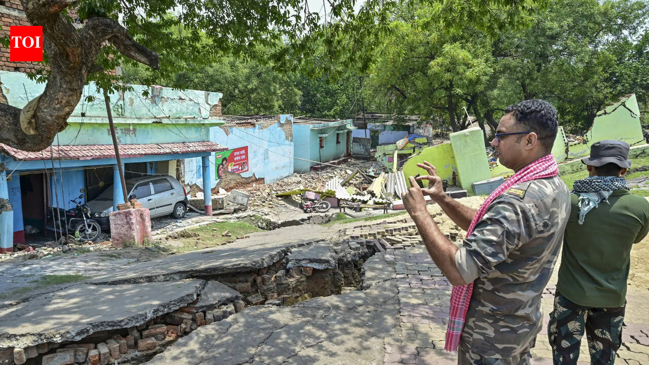 Dhanbad MLA calls off stir over land subsidence, gas leak