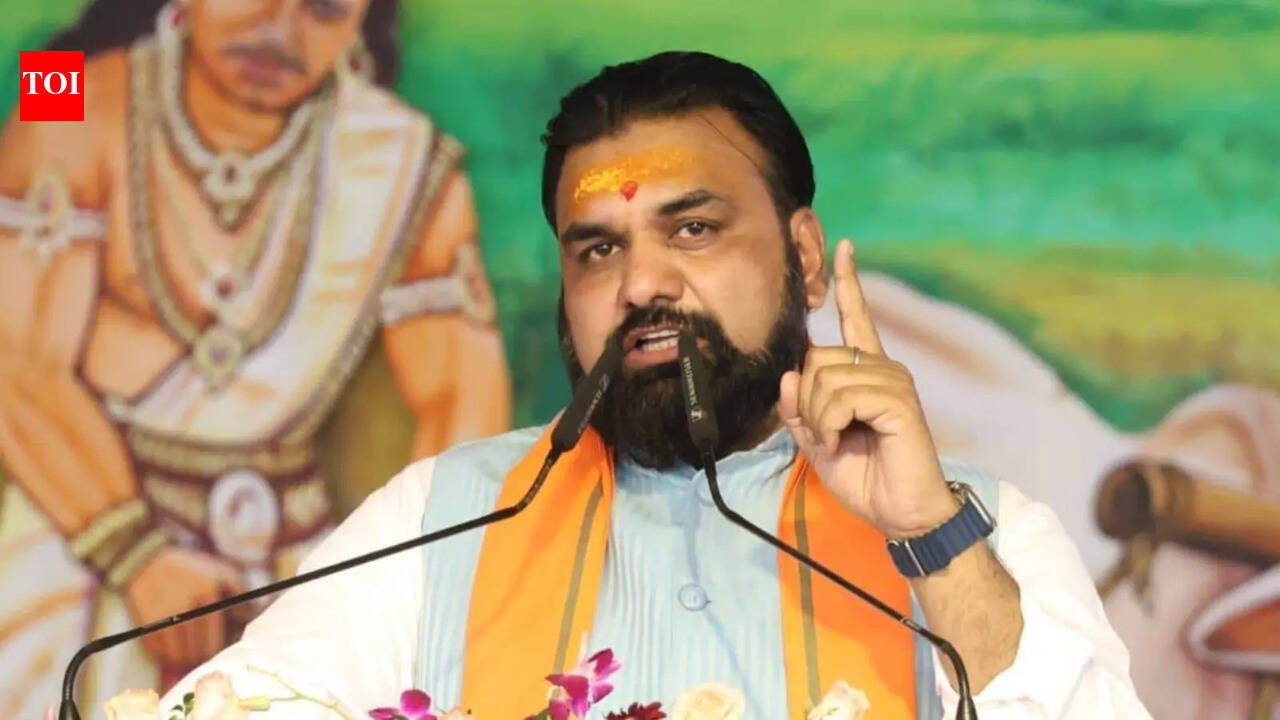 Prepare comprehensive plan for development of eco-tourism: CM