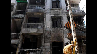 Transformer fire in Laxmi Nagar leaves 14 flats gutted, 50 escape