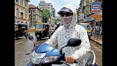 As temperatures soar, suncoat becomes women’s floral shade