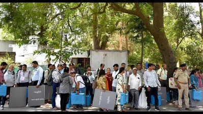 Voters to shape local self-govt today