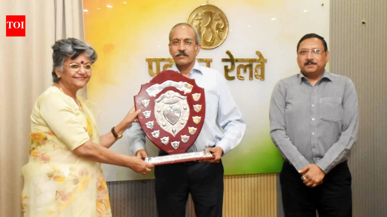 Seminar held to promote Hindi in all central govt work