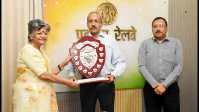 Seminar held to promote Hindi in all central govt work