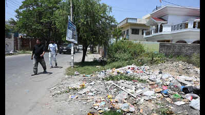 Encroachment, choked drains, traffic snarls plague Doon’s GMS Rd