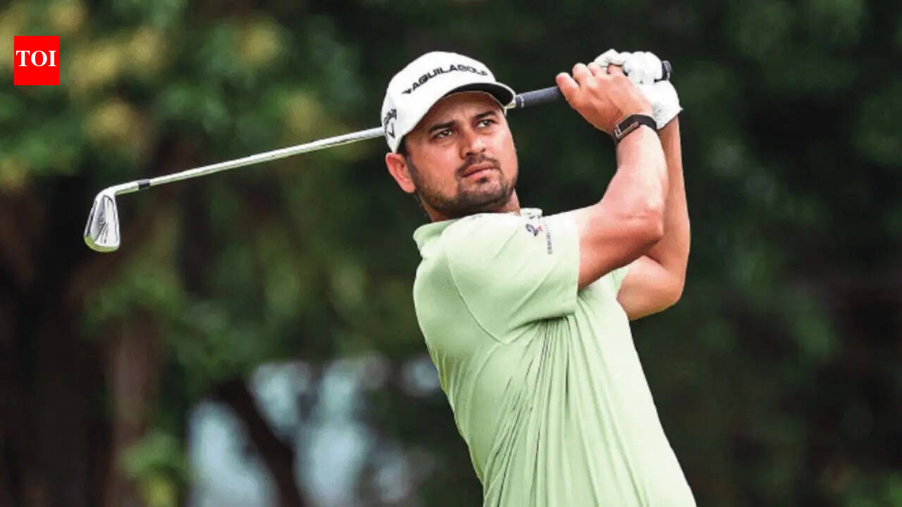 Asian Tour’s lone Pakistan golfer Ahmad Baig shares spotlight with India's Gaganjeet Bhullar in Singapore