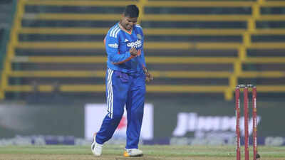 4th T20I: All-round Deepti Sharma stars as India beat South Africa by 14 runs, avoid whitewash | Cricket News – The Times of India