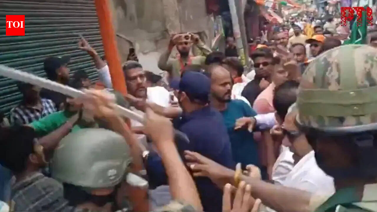 BJP–TMC workers clash in Howrah; police resort lathi charge to disperse crowd