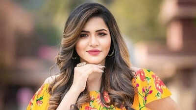 'Chal Mohan Ranga' actress Ashu Reddy breaks silence on Rs 9 crore cheating allegations, issues strong legal warning over 'baseless' scandal reporting: 'False and misleading