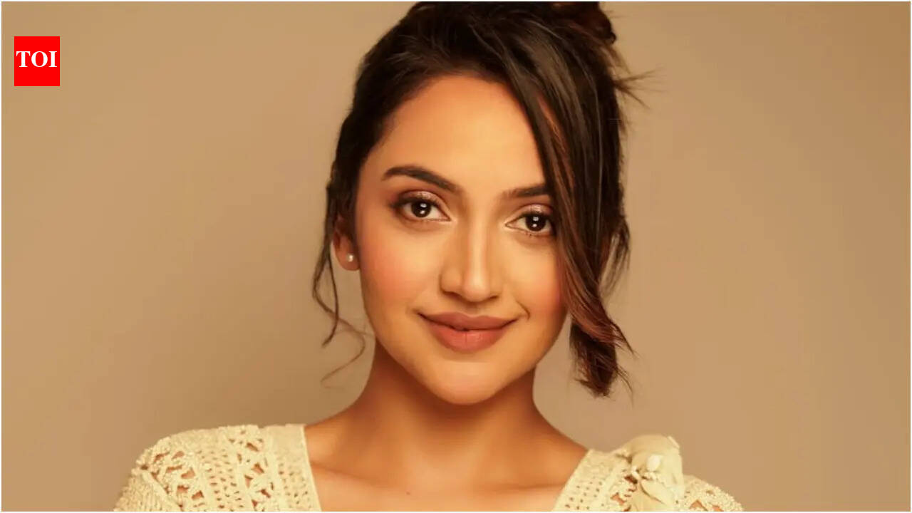 Exclusive- Falak Khan reacts to Parth Samthaan and Rishita Kothari controversy; says 'If you have not seen something with your eyes you should not judge it'