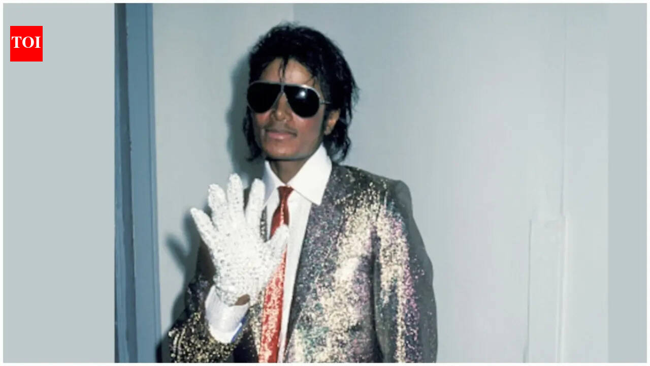 माइकल जैक्सन द्वारा आज का उद्धरण: ‘और यही मासूमियत है, यह एक बच्चे की तरह सरल और भरोसेमंद है… फिर से मासूम बनना सीखें’ |