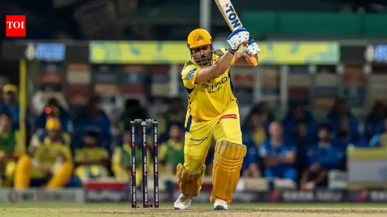 MS Dhoni's calf injury worsened after warm-up game, reveals CSK coach