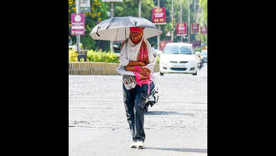 Sambhajinagar bakes at 43.4°C, power outages add to miseries of residents