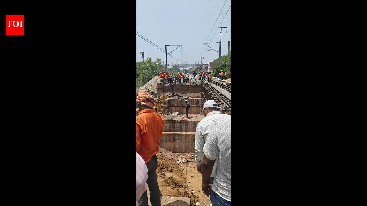 Restoration work on old Buxar railway bridge intensified