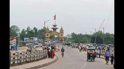 Across borders for a drink: Bihar people boost UP, Nepal liquor business