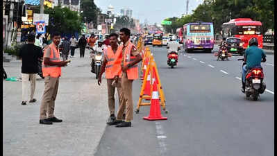 As voters return, traffic cops monitor city’s choke points