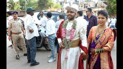 Afternoon rush pushes Vadodara polling past 52%