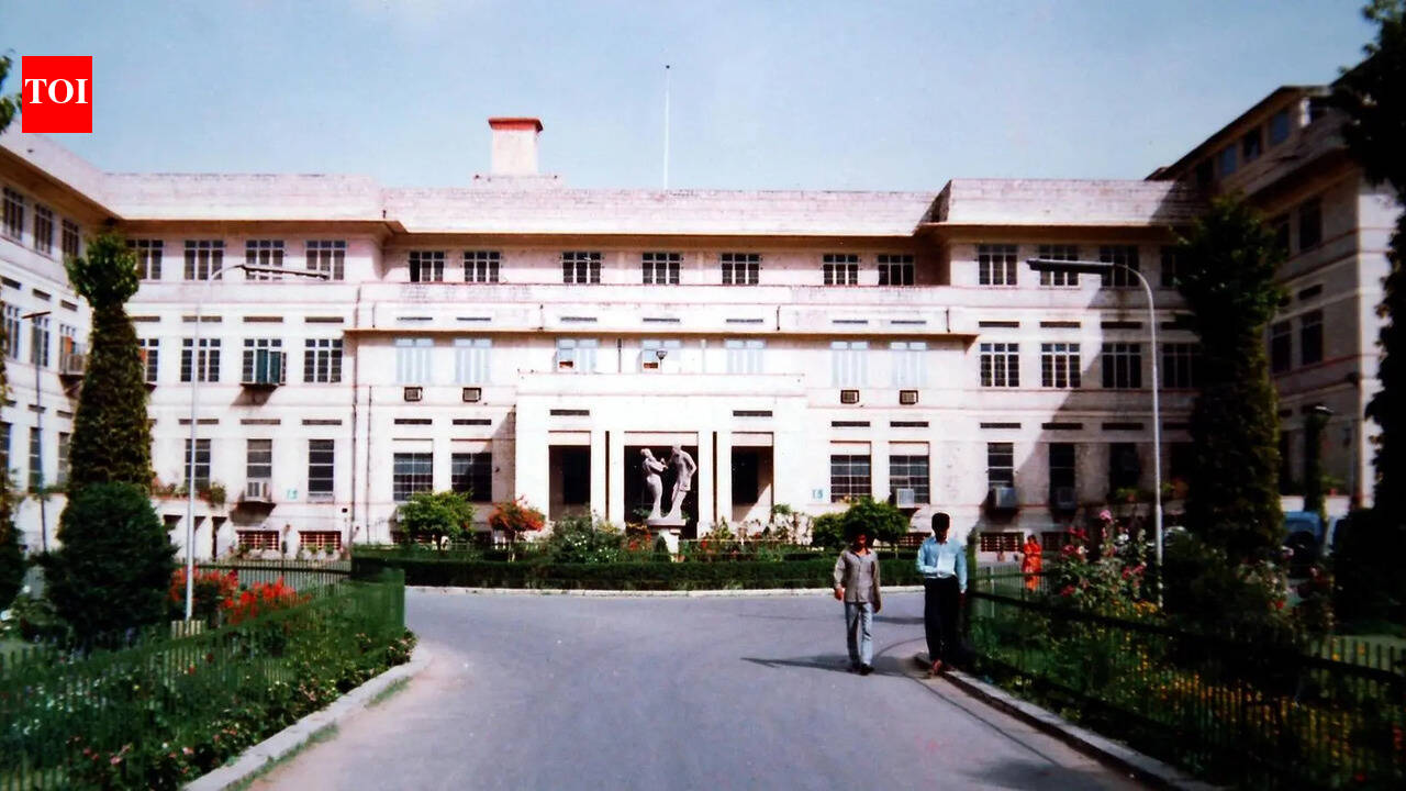 Heatwave protocol: Hospitals to reserve beds, set up treatment corners