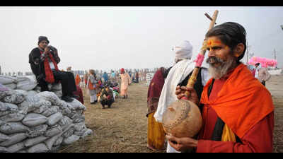 ‘Master of moments’, Raghu Rai was father figure to these UP lensmen