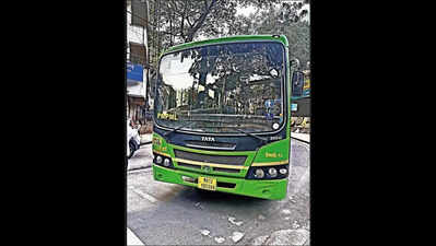 Two of 3 cops who stopped bus, used hands to press brake pedal