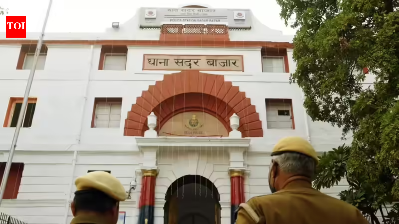 Shahjahanpur Mazaar Vandalism: ‘Broke iron mesh, pelted stones’: FIR after mazaar vandalised, 'chadar' burnt in UP’s Shahjahanpur | India News - The Times of India