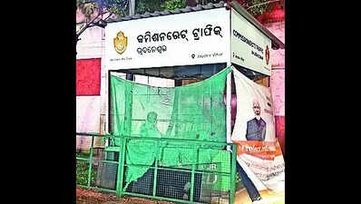 'Road rule violators' target traffic aid posts across Bhubaneswar