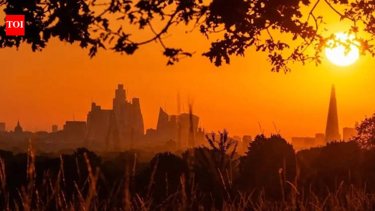 UK temperatures rise to 21°C as early warm spell returns across Wales and Southern England