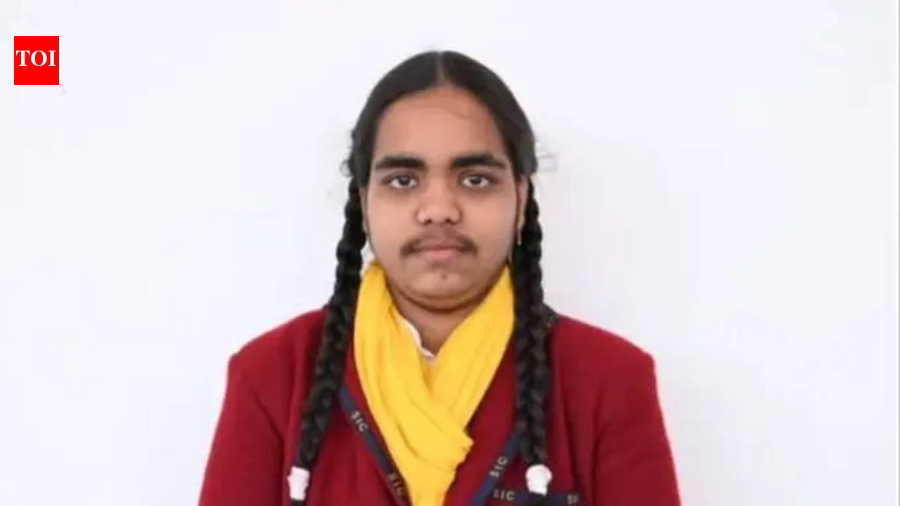 बोर्डों में शीर्ष स्थान पर, अपने लुक के लिए लक्षित: प्राची निगम की कहानी हमारे समाज के बारे में क्या बताती है