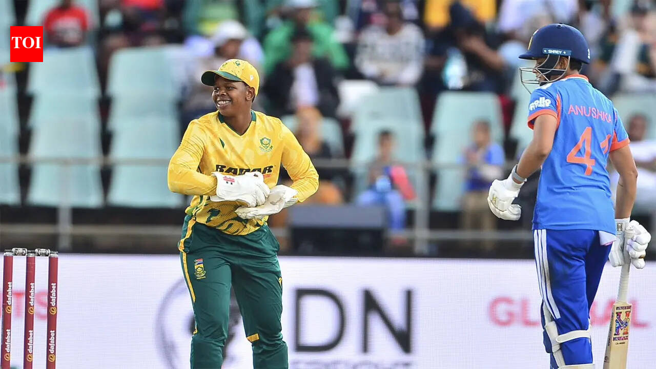 IND vs SA Live Score: Early wickets dent India's 156 chase against South Africa