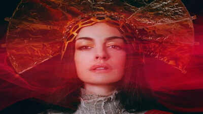 Anne Hathaway doesn't mind 