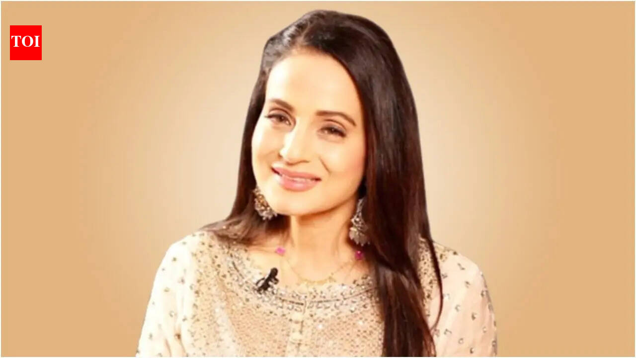 ‘Ye to Tara Singh ki amanat hai’: Ameesha Patel recalls how a crowd stopped Bobby Deol from hugging her during ‘Humraaz’ shoot