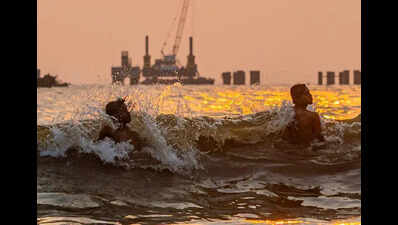 Mumbai temperature moderate at 34.5 C, but humidity drives up discomfort