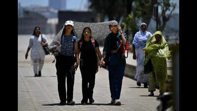 Mumbai temperature moderate at 34.5 C, but humidity drives up discomfort
