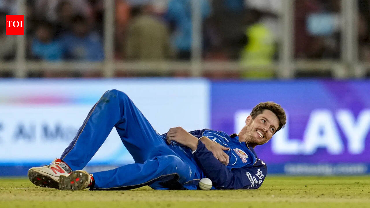 Big blow for MI! Santner ruled out mid-season; Mumbai rope in Maharaj
