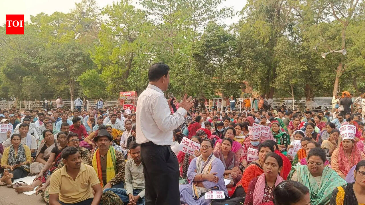 Outsourced staff demand policy, support from govt