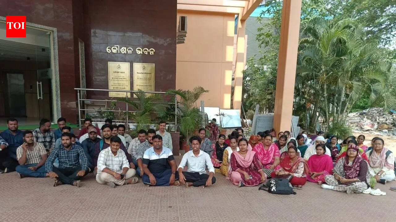 Pvt firm staff, engaged with dial-112, oppose termination