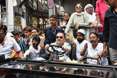 From 25kg fish to plastic EVM, candidates bring out all props and pull out all stops on last day of campaign