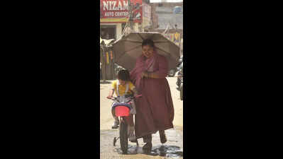 Playing in day causing heatstroke as mercury soars