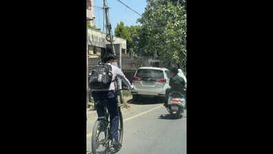 Students brave peak heat in double-shift schools