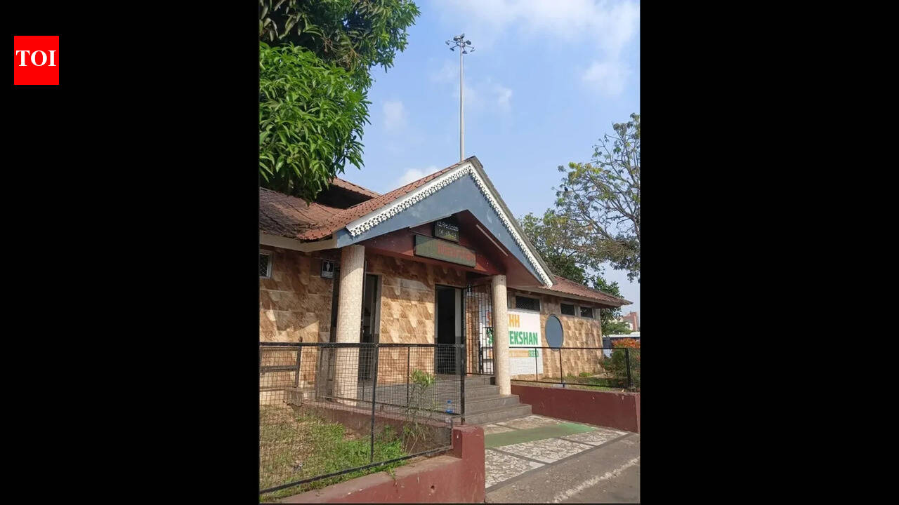 Panaji, Mapusa bus stand toilets reek of negligence