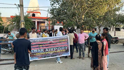 Jewar farmers seek jobs at Noida airport, meet YEIDA CEO