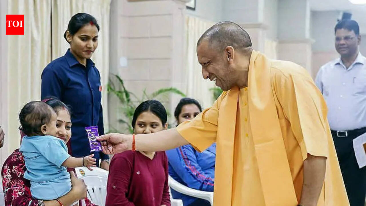 CM: Resolve public issues with sensitivity