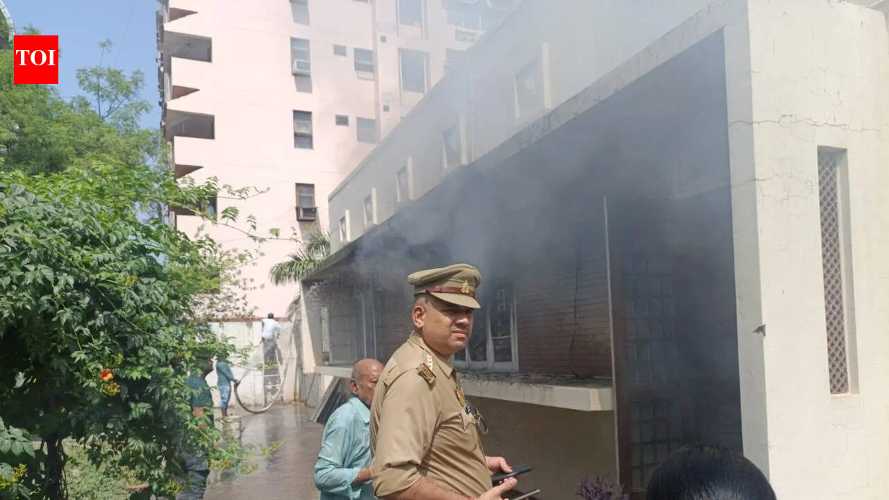 SHO rescues wheelchair-bound woman from burning house