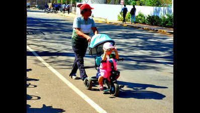 Vidarbha sizzles near national extreme, Pune registers slight dip in maximum temperatures