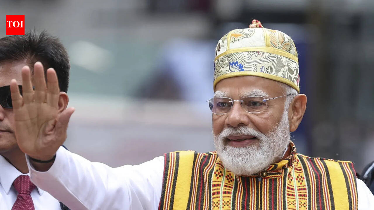 Will be back soon for oath ceremony of Bengal’s 1st BJP govt, asserts Modi